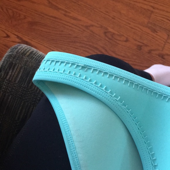 LOT OF 2 AUTHENTIC TRIANGL BIKINIS👙 - Picture 4 of 5